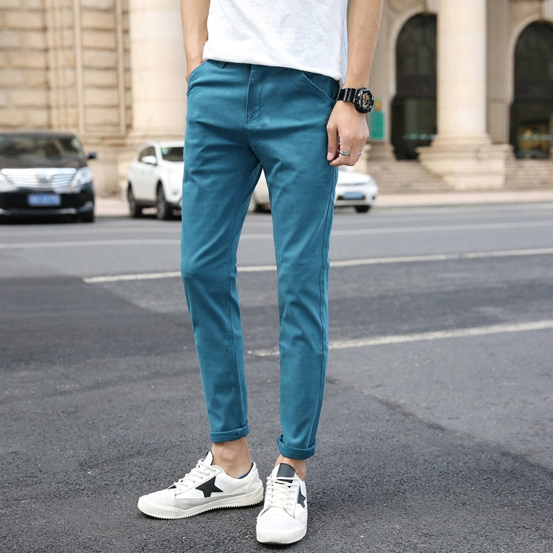 Pantalon 5 poches droit , couleur unie, avec elastane