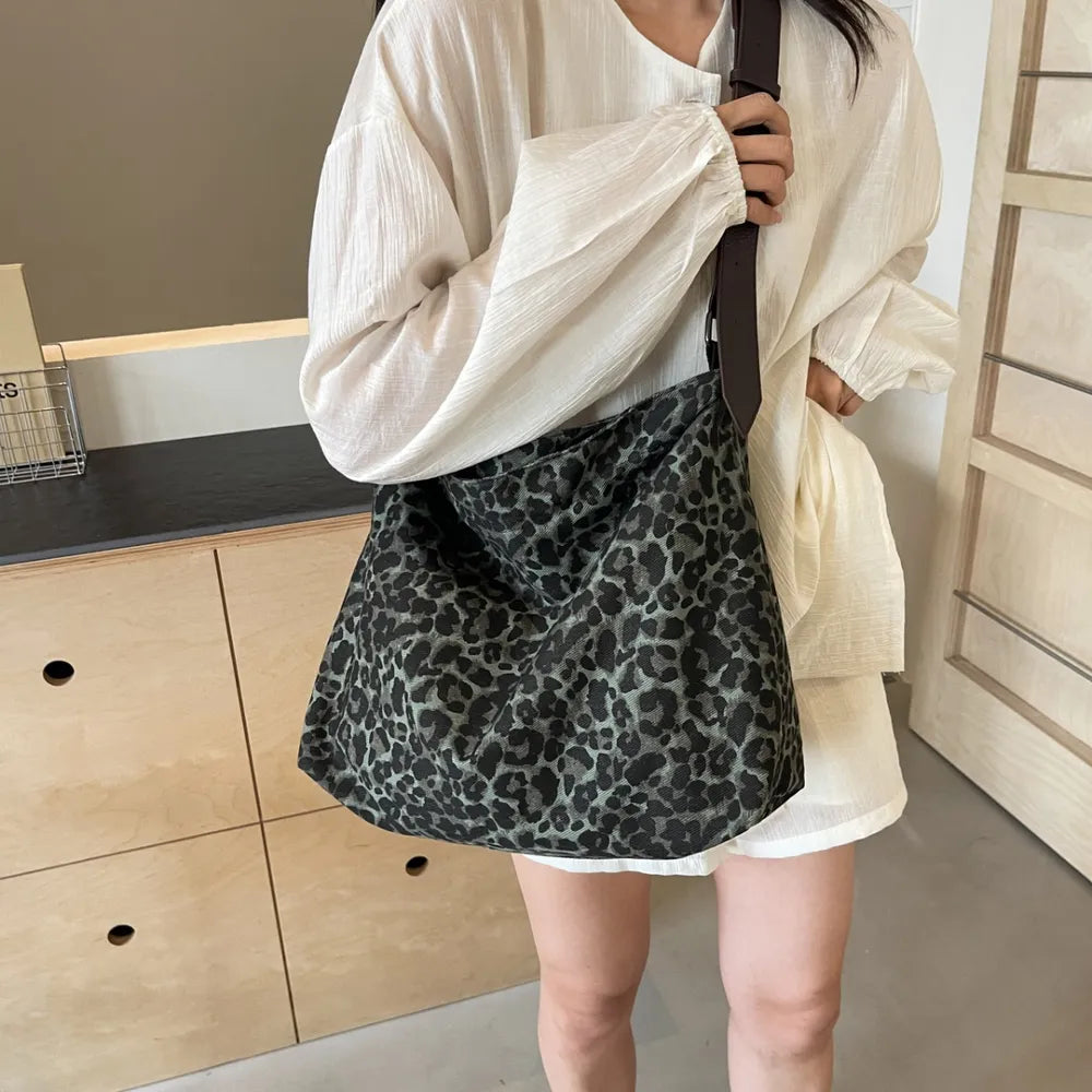 Sac cabas léopard à bandoulière ajustable