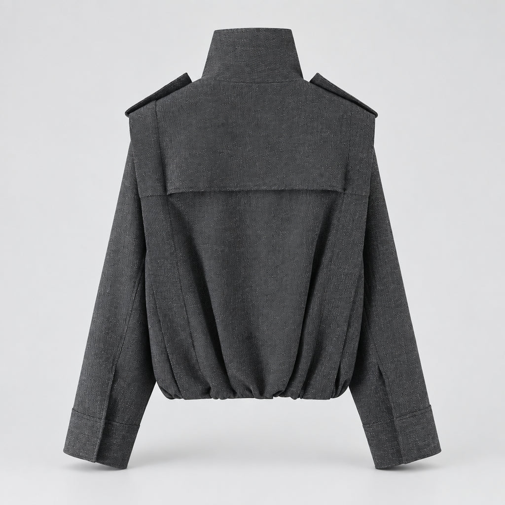 Ensemble veste et pantalon avec fermeture éclair latérale et détails à brides