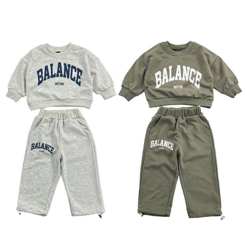 Ensemble de sport avec haut et pantalon