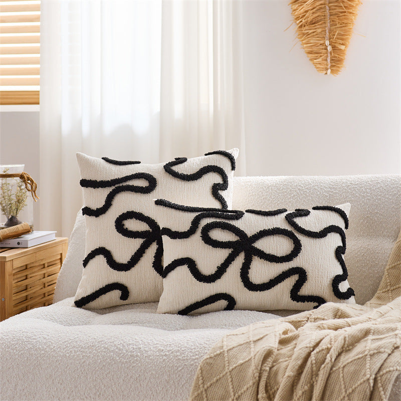 Housse de coussin brodée