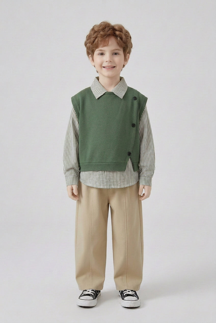 Ensemble trois pièces  : chemise , gilet sans manche et pantalon beige