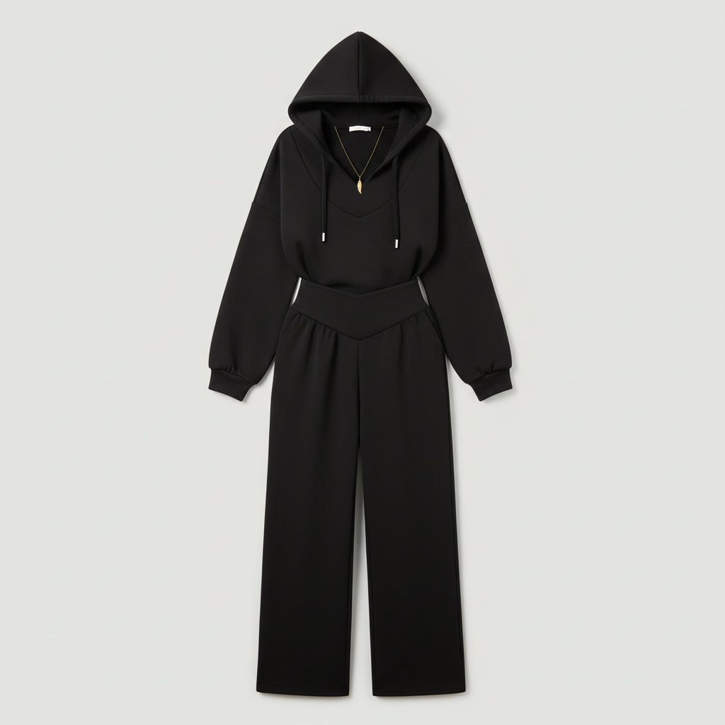 Ensemble  : sweat-shirt à capuche avec pantalon décontracté.
