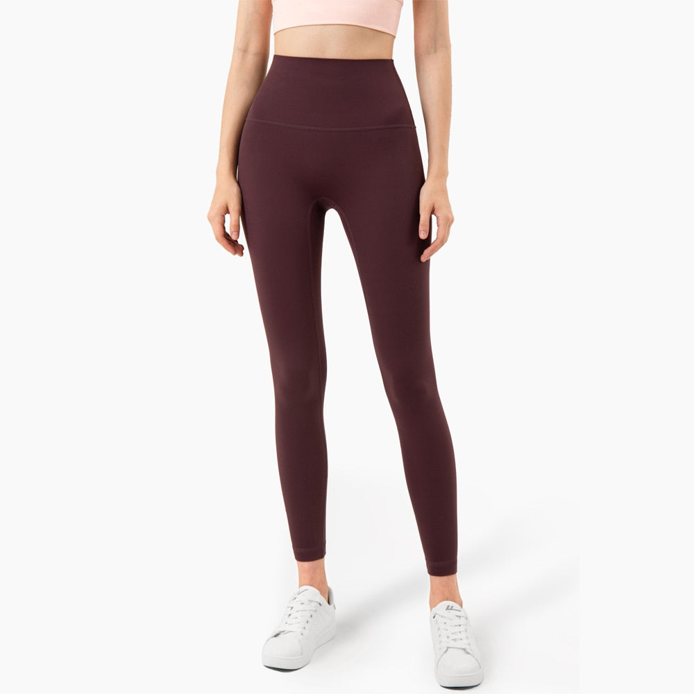 Ensemble de yoga  : leggings et hauts, tenue de sport fitness, soutien-gorge de yoga et leggings sans coutures, haut et pantalon de running.