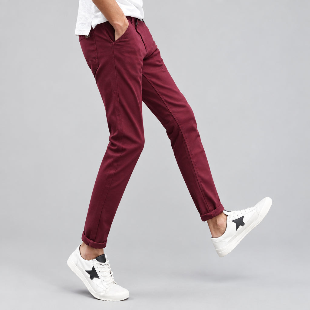 Pantalon 5 poches droit , couleur unie, avec elastane