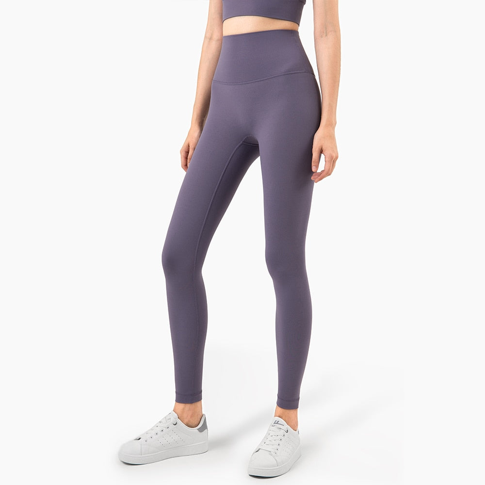 Ensemble de yoga  : leggings et hauts, tenue de sport fitness, soutien-gorge de yoga et leggings sans coutures, haut et pantalon de running.