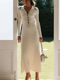 Robe longue élégante en maille avec col rabattu, coupe ajustée et manches longues – style élégant.