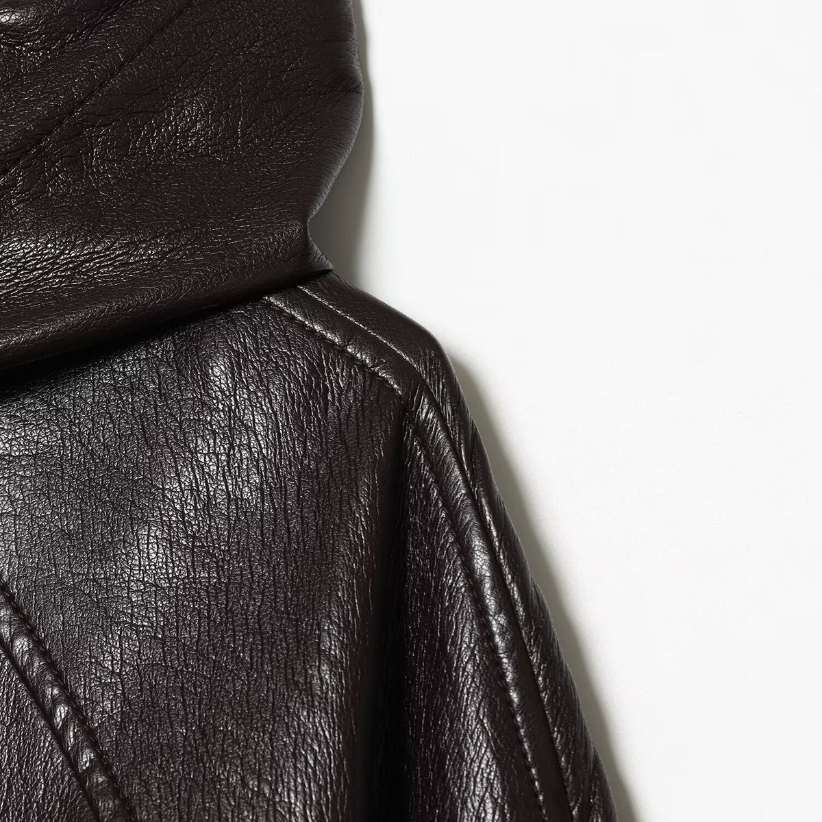 Veste à capuche effet cuir style urbain