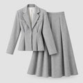 Ensemble deux pièces pour femme comprenant une veste cintrée courte et une jupe mi-longue coupe en A.