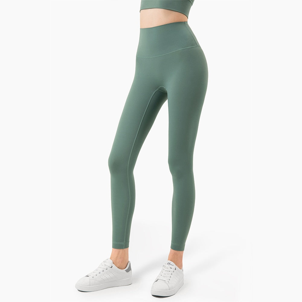 Ensemble de yoga  : leggings et hauts, tenue de sport fitness, soutien-gorge de yoga et leggings sans coutures, haut et pantalon de running.