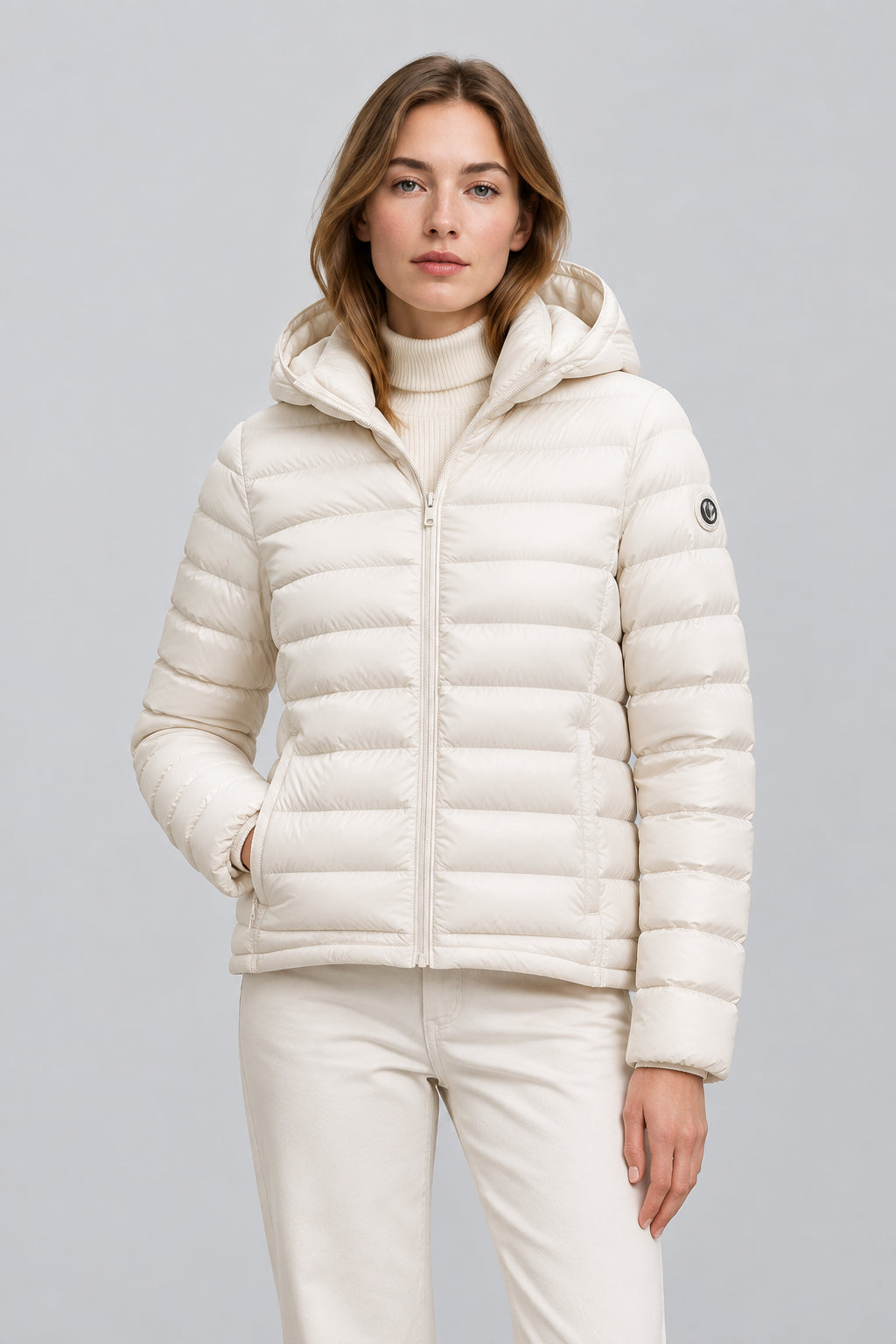 Veste courte à manches longues et capuche