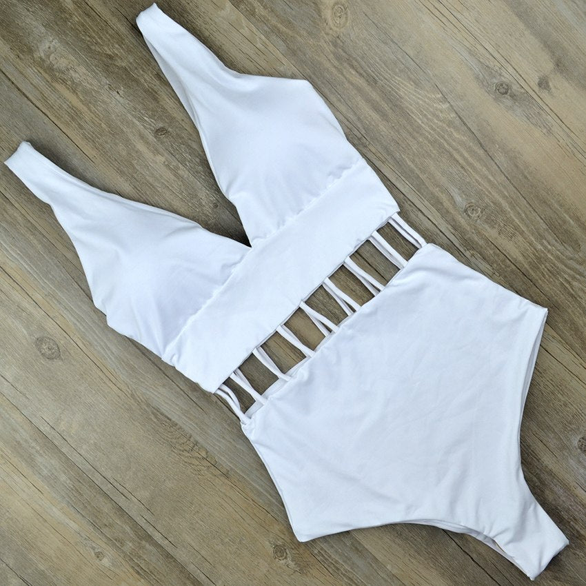 Maillot de bain une pièce sexy à décolleté plongeant blanc, monokini string, trikini ajouré