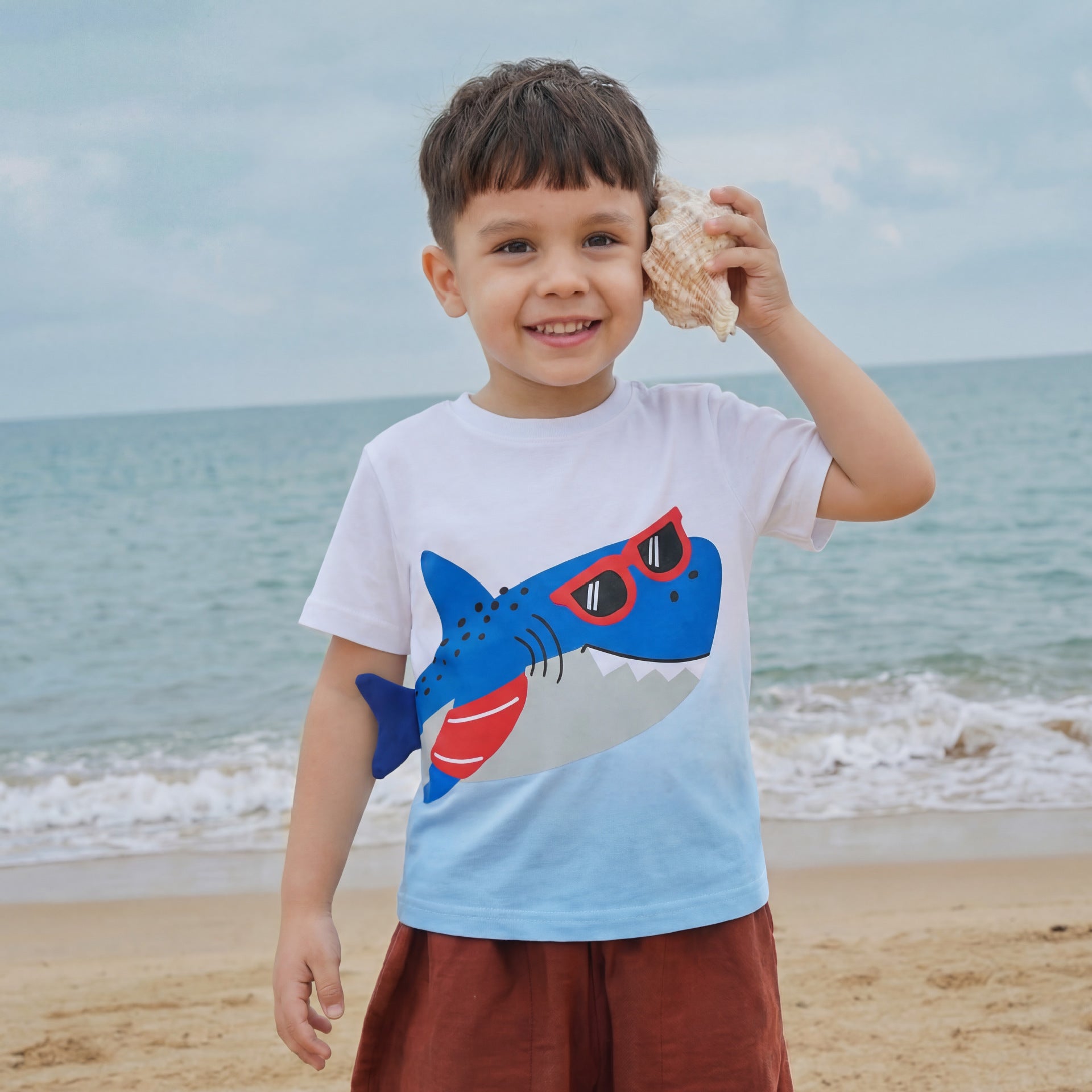 T-shirt enfant à col rond et manches courtes