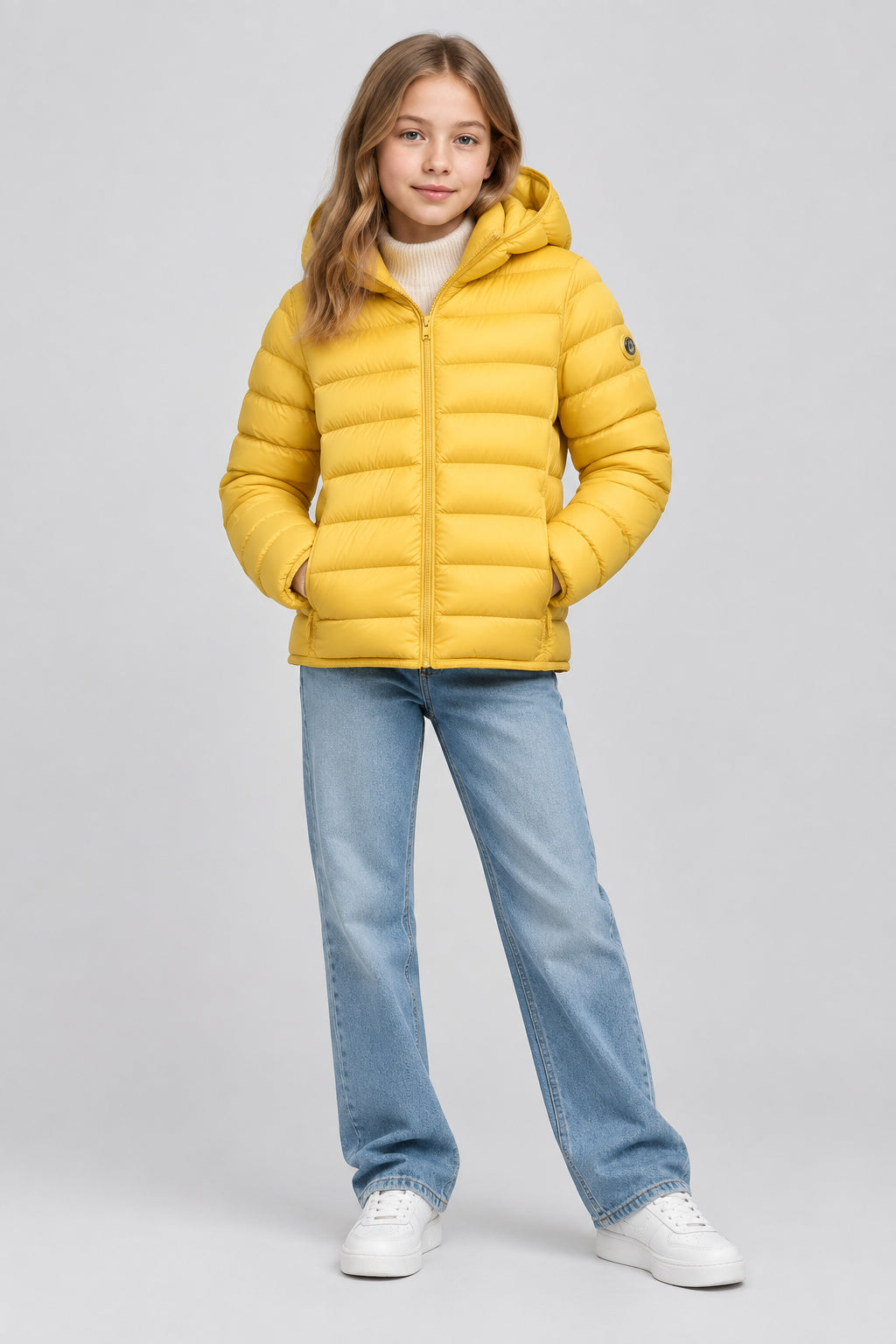 Veste courte à manches longues et capuche