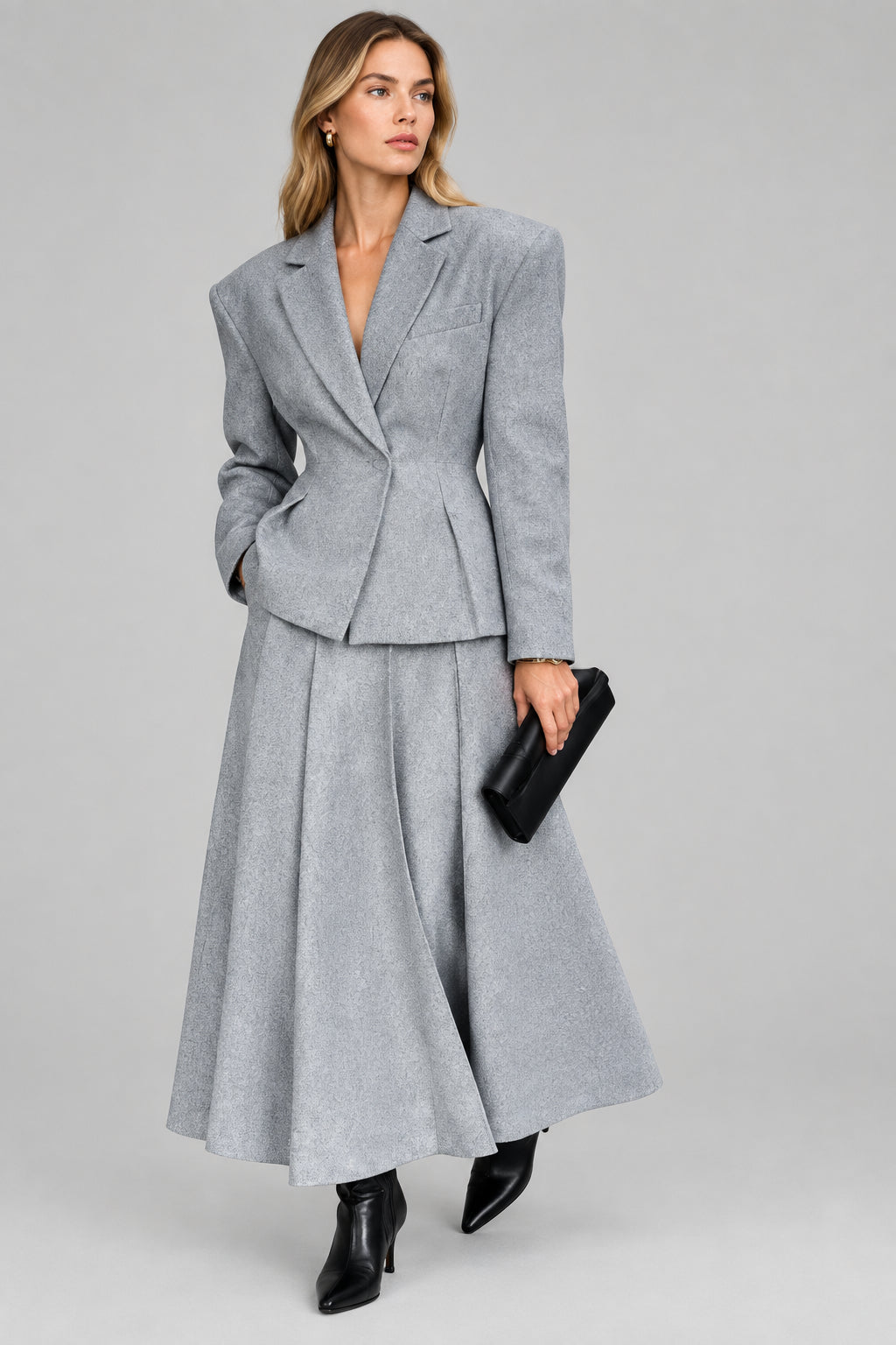 Ensemble deux pièces pour femme comprenant une veste cintrée courte et une jupe mi-longue coupe en A.