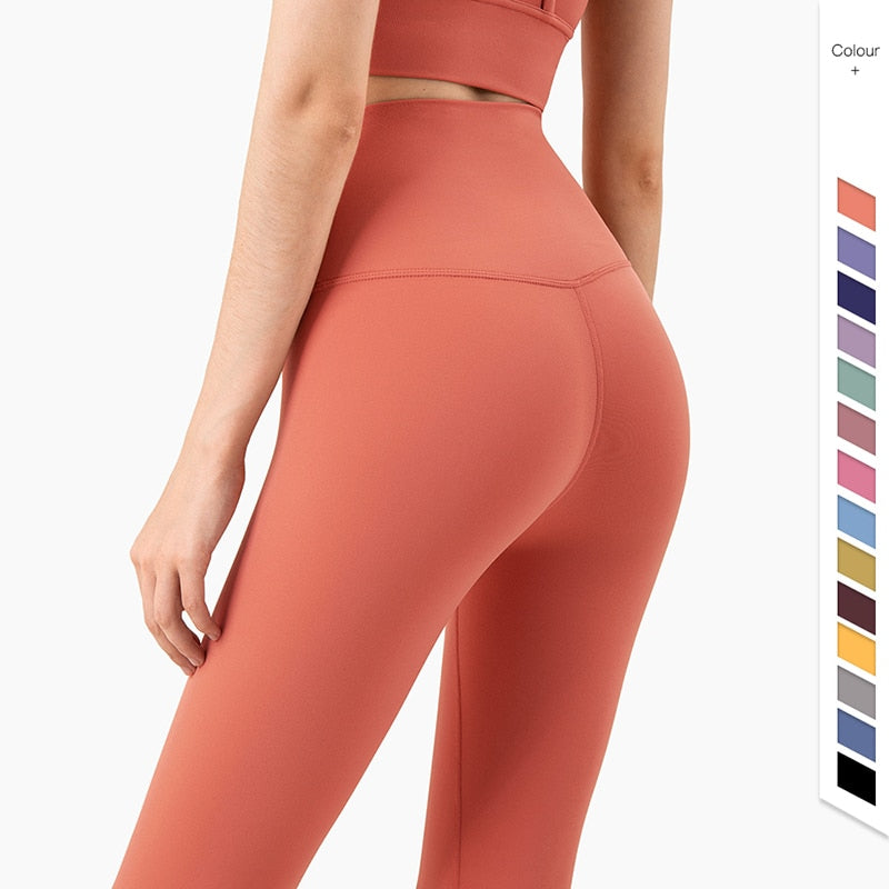 Ensemble de yoga  : leggings et hauts, tenue de sport fitness, soutien-gorge de yoga et leggings sans coutures, haut et pantalon de running.
