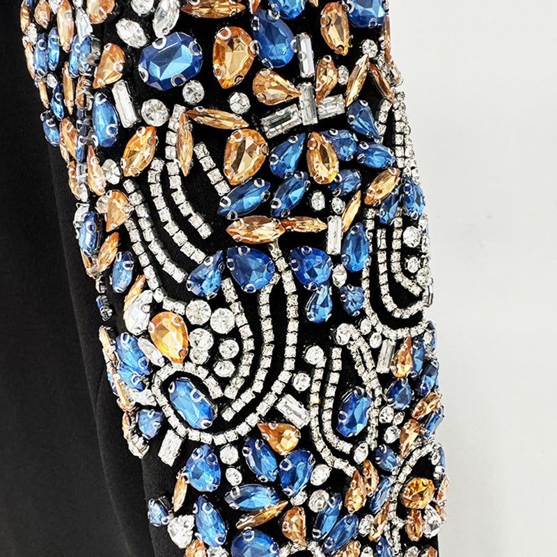 Robe mi-longue à manches longues,ornée de perles et de strass