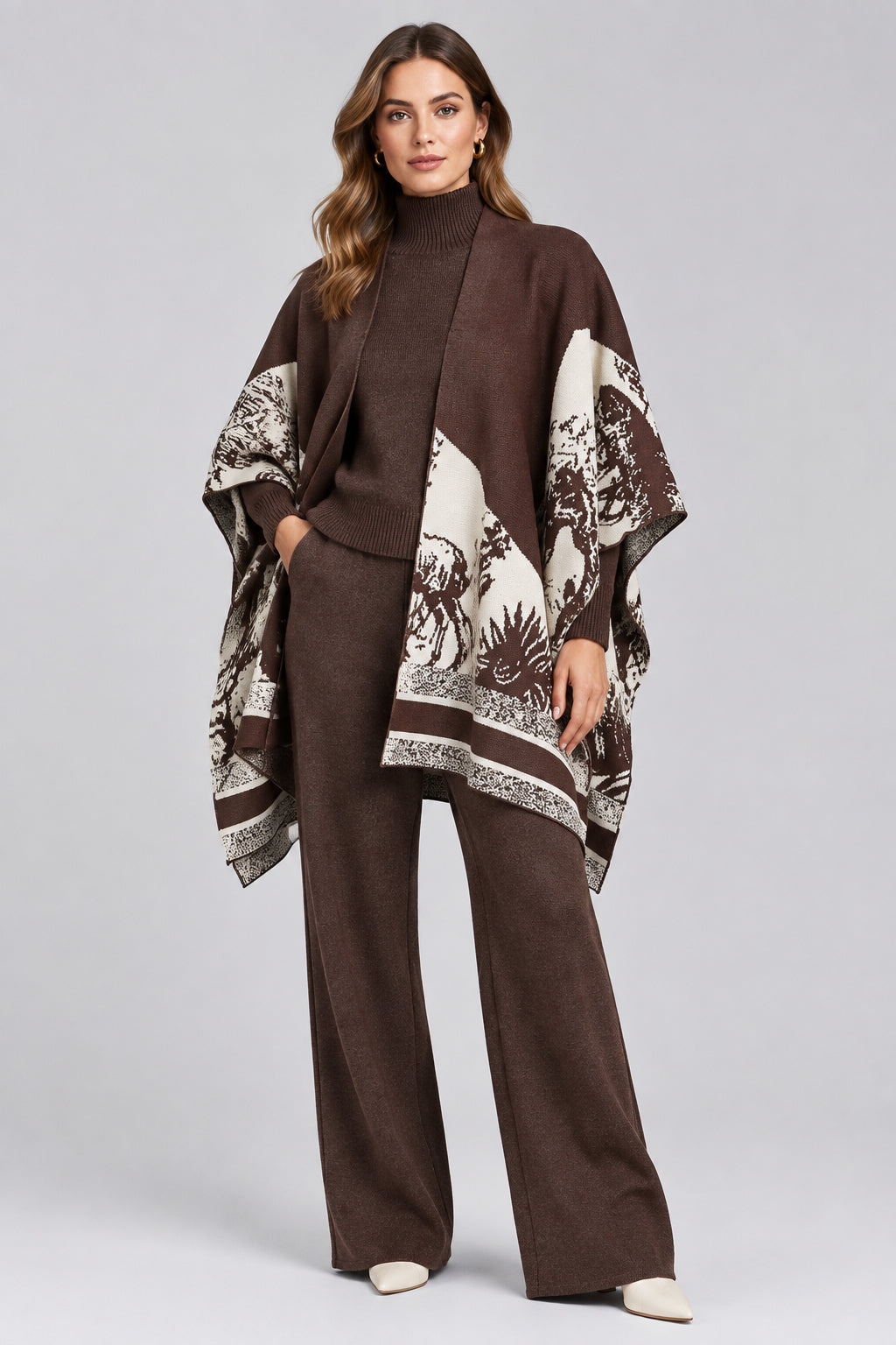 Ensemble trois pièces décontracté : Pantalon large et ample , Pull col roulé et Poncho