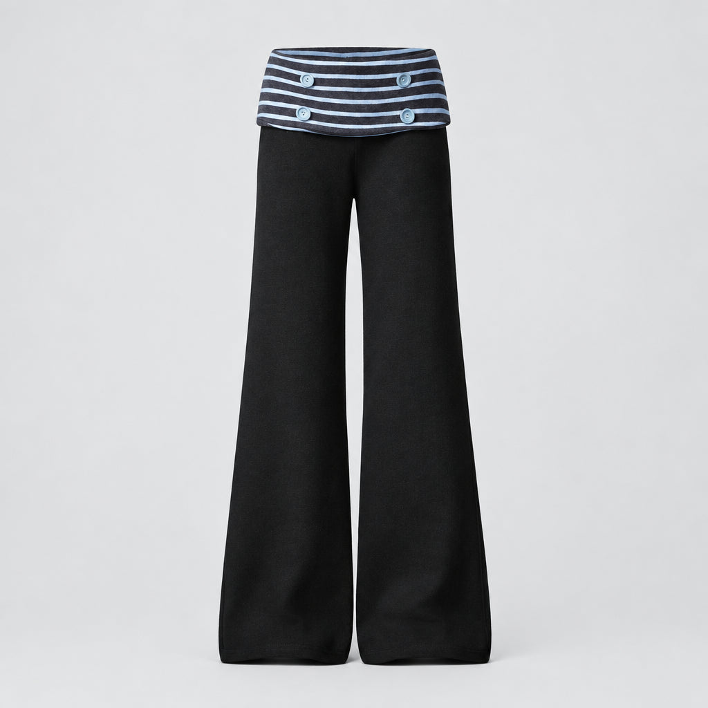 Pantalon de jogging évasé taille basse avec détails boutonnés et bas à revers
