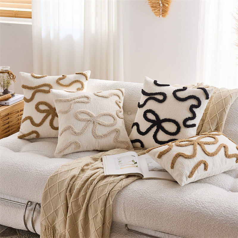 Housse de coussin brodée