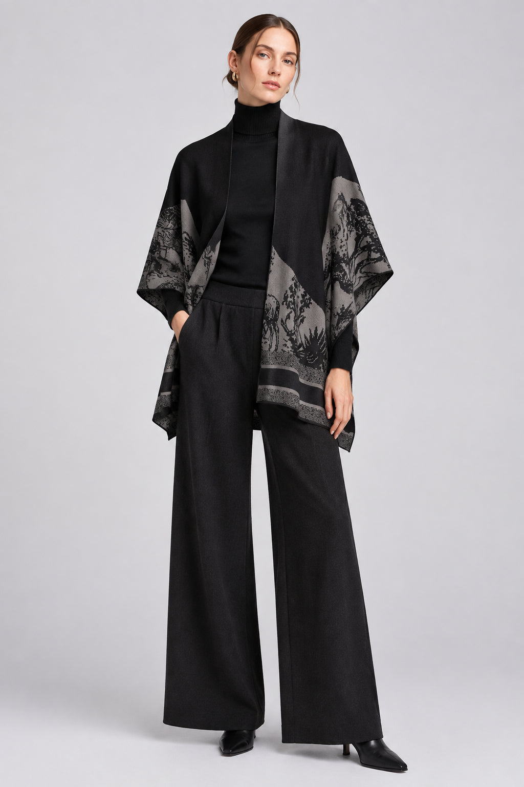 Ensemble trois pièces décontracté : Pantalon large et ample , Pull col roulé et Poncho