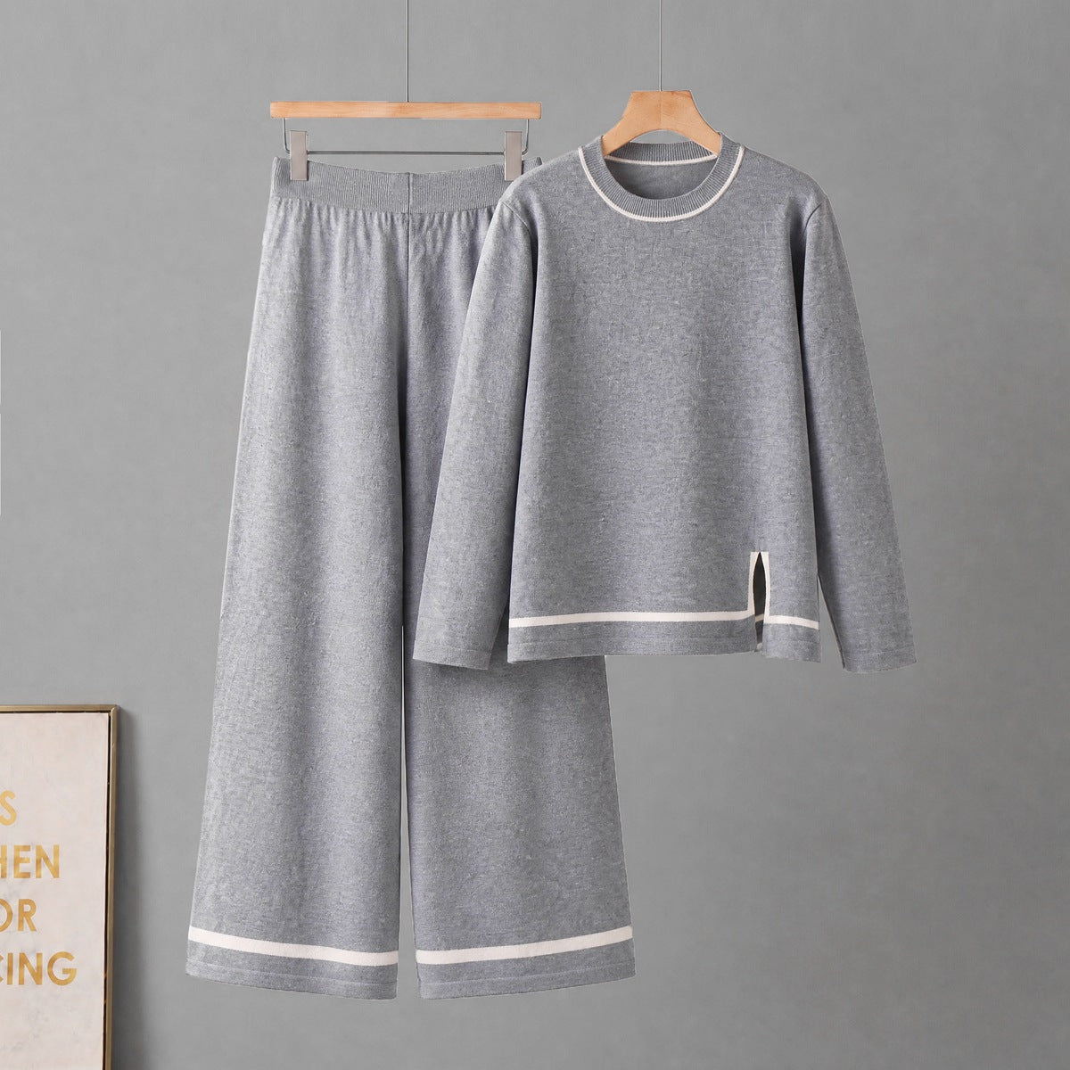 Ensemble : Pantalon large à fentes et Haut à manches longues