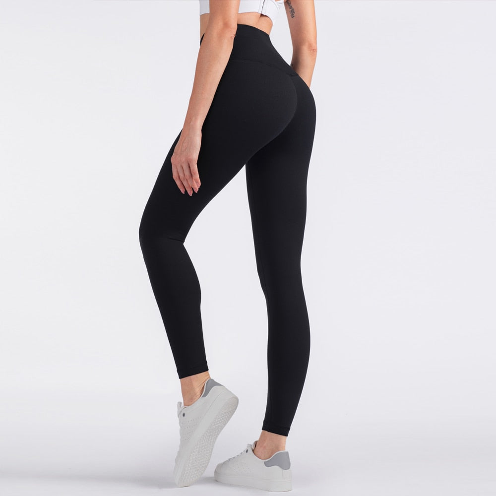 Ensemble de yoga  : leggings et hauts, tenue de sport fitness, soutien-gorge de yoga et leggings sans coutures, haut et pantalon de running.
