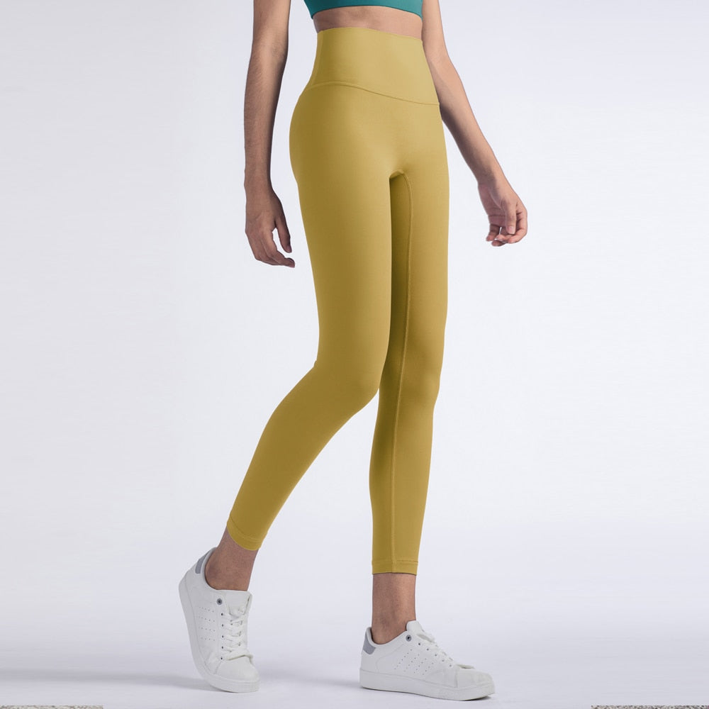 Ensemble de yoga  : leggings et hauts, tenue de sport fitness, soutien-gorge de yoga et leggings sans coutures, haut et pantalon de running.