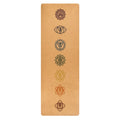 Tapis de yoga en liège naturel et TPE 183 x 68 cm, idéal pour le fitness, le Pilates et autres exercices. Antidérapant, il offre un excellent maintien et des lignes de positionnement pour le corps.